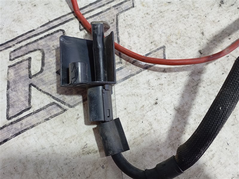 Клемма аккумулятора плюс Volkswagen Touran 2011 1T