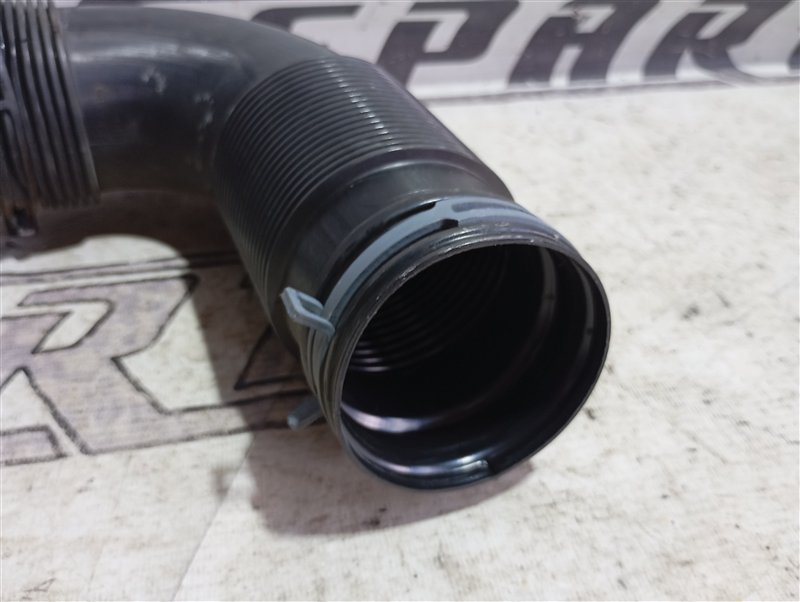 Патрубок воздушного фильтра Volkswagen Touran 2011 1T