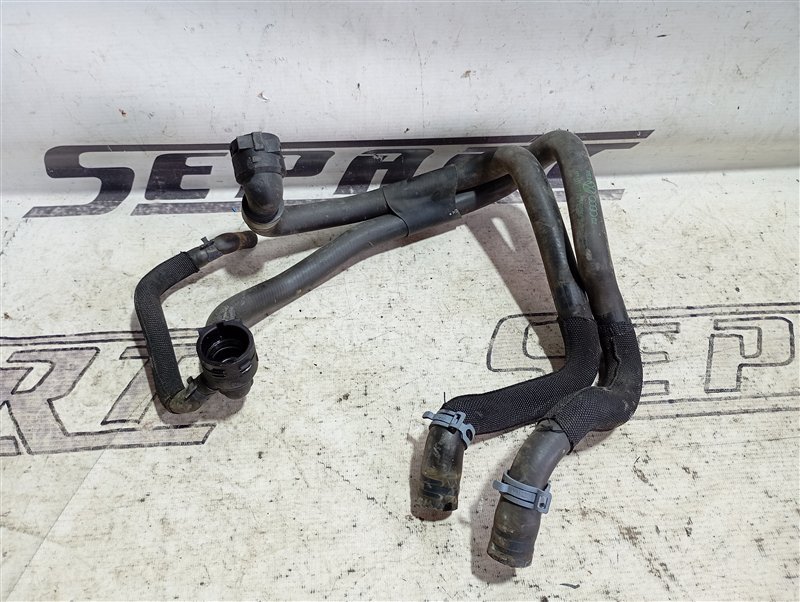 Патрубок отопителя Volkswagen Touran 2011 1T