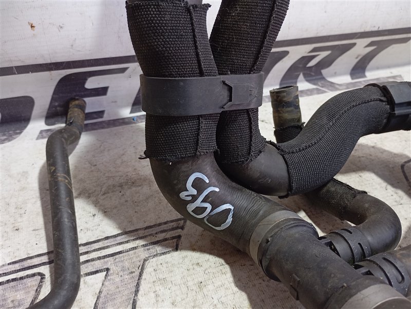 Патрубок системы охлаждения Volkswagen Touran 2011 1T