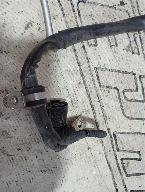 Проводка стартера и генератора Volkswagen Touran 2011 1T