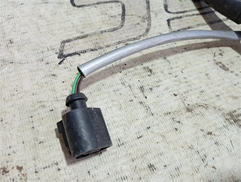 Проводка стартера и генератора Volkswagen Touran 2011 1T