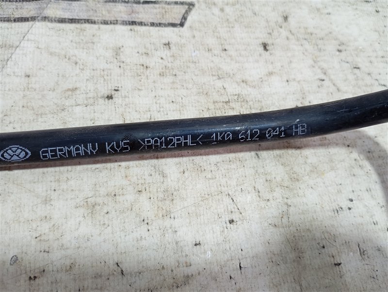 Трубка вакуумная Volkswagen Touran 2011 1T