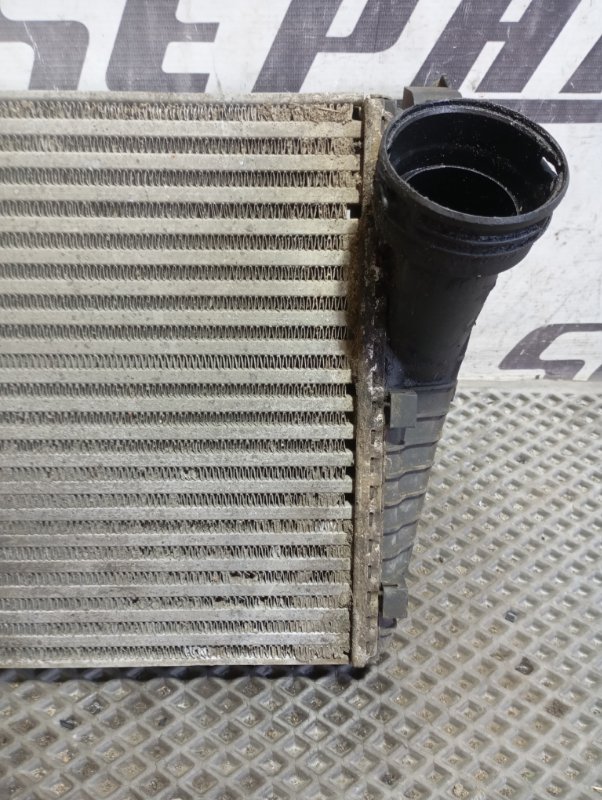 Интеркулер Volkswagen Touareg 2006 GP