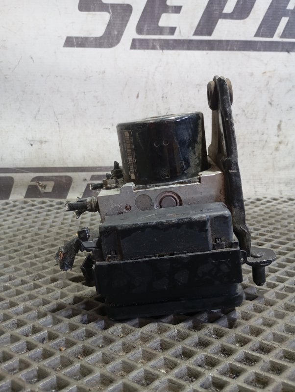 Блок ABS Skoda YETI 2011 5L