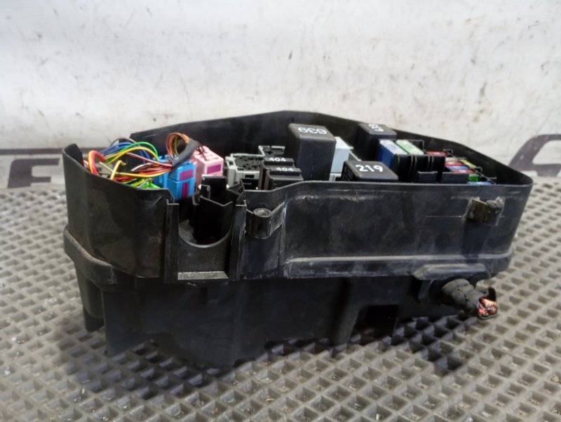 Блок предохранителей Volkswagen Touareg 2006 GP