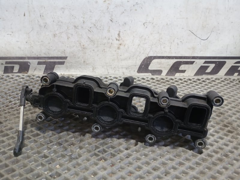 Впускной коллектор Volkswagen Touareg 2006 GP