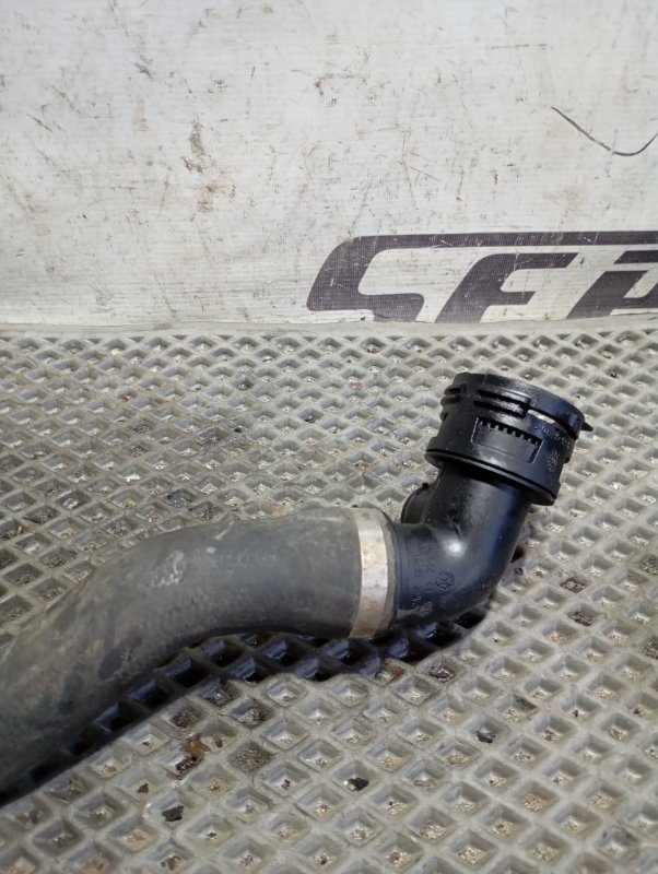 Патрубок системы охлаждения Volkswagen Touareg 2006 GP