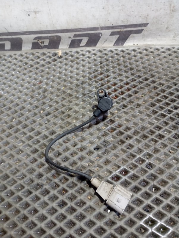 Датчик положения коленвала Volkswagen Touareg 2006 GP