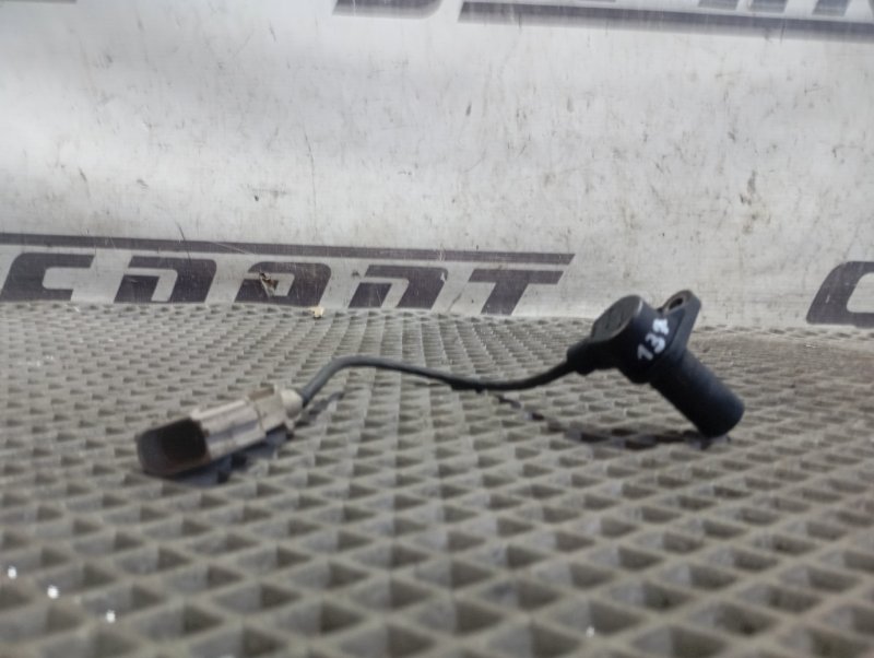 Датчик положения коленвала Volkswagen Touareg 2006 GP