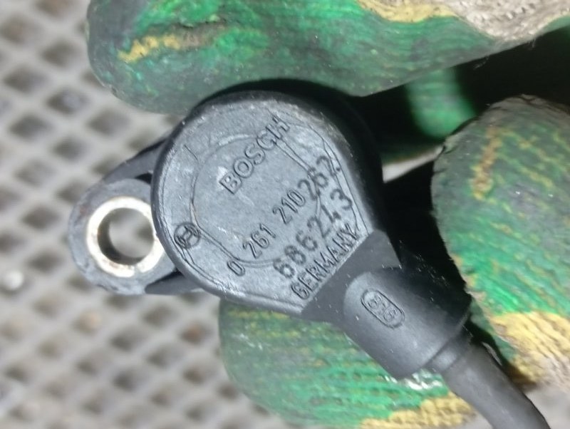 Датчик положения коленвала Volkswagen Touareg 2006 GP