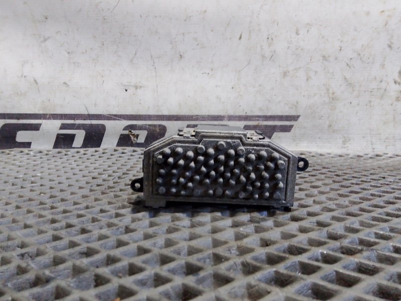 Резистор моторчика печки Audi Q5 2010 8R