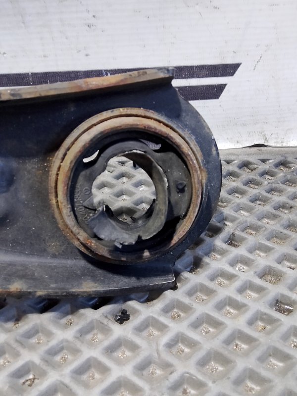 Рычаг подвески Skoda YETI 2011 5L