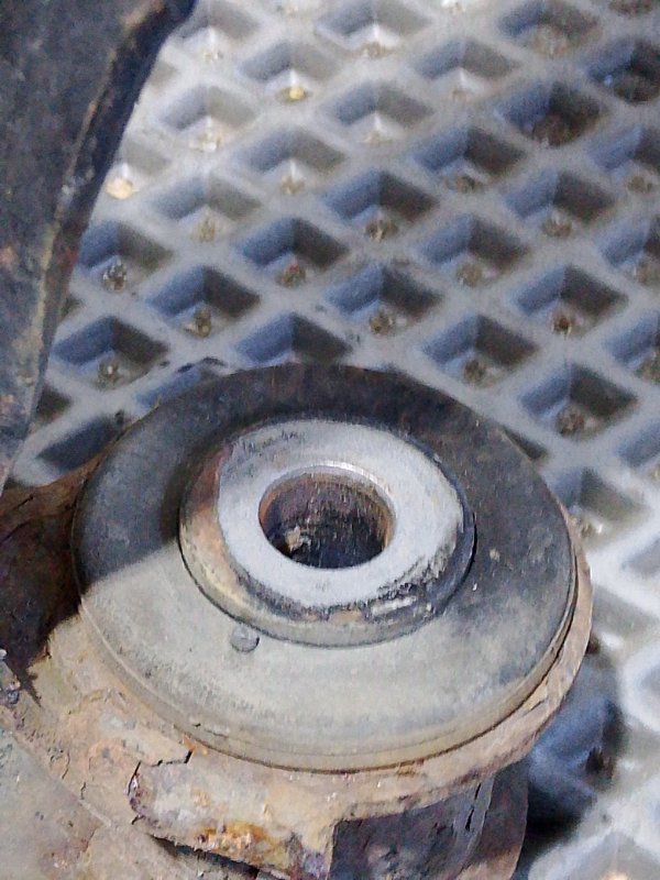 Рычаг подвески Skoda YETI 2011 5L