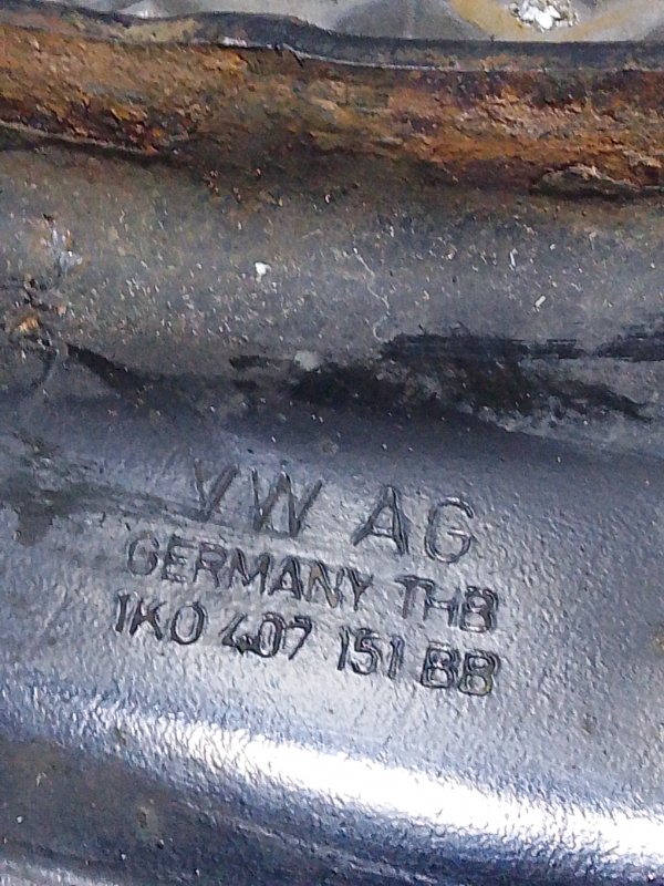 Рычаг подвески Skoda YETI 2011 5L