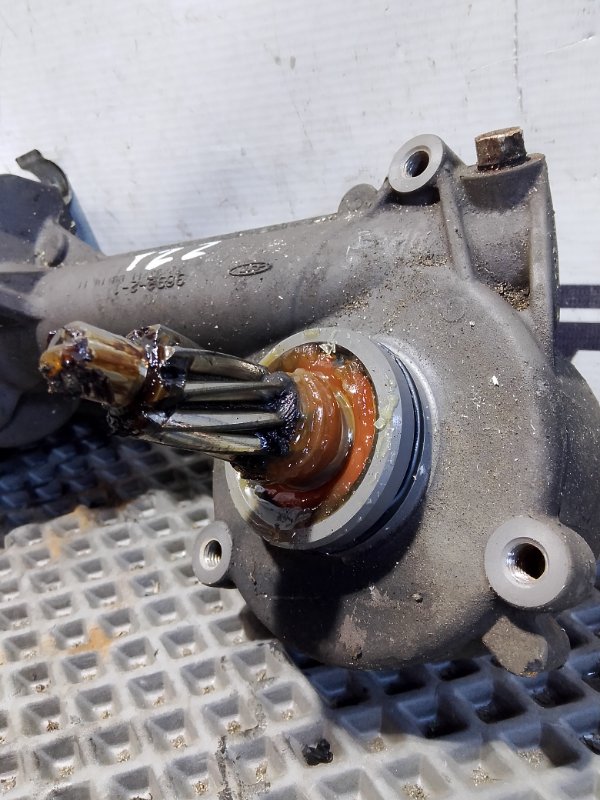 Электроусилитель руля Skoda YETI 2011 5L