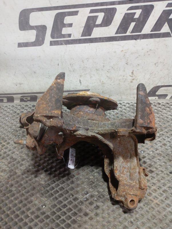 Кулак поворотный Skoda YETI 2011 5L