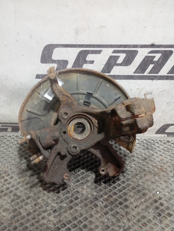 Кулак поворотный Skoda YETI 2011 5L