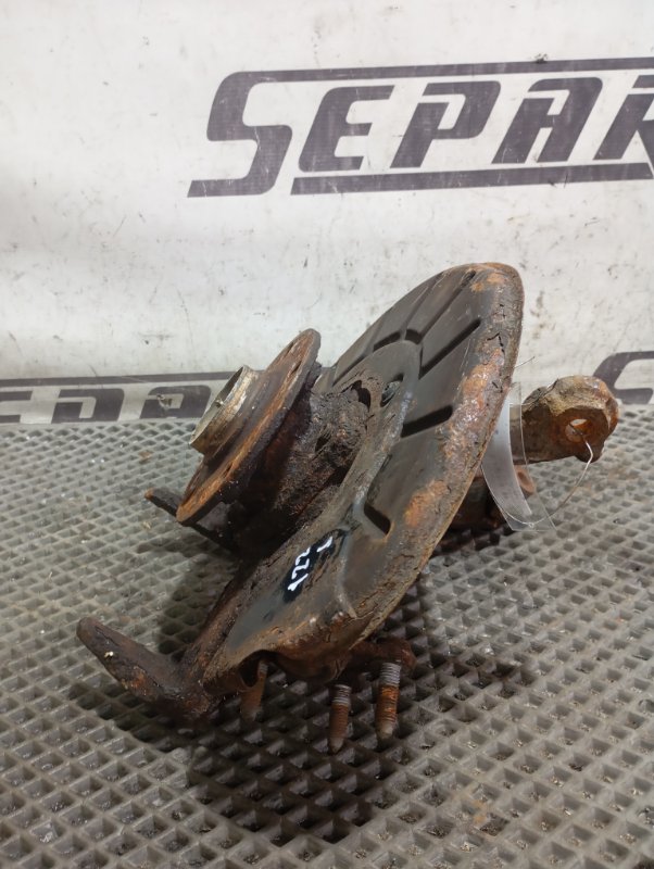 Кулак поворотный Skoda YETI 2011 5L