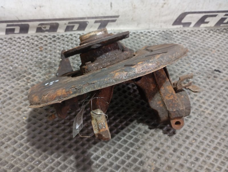 Кулак поворотный Skoda YETI 2011 5L