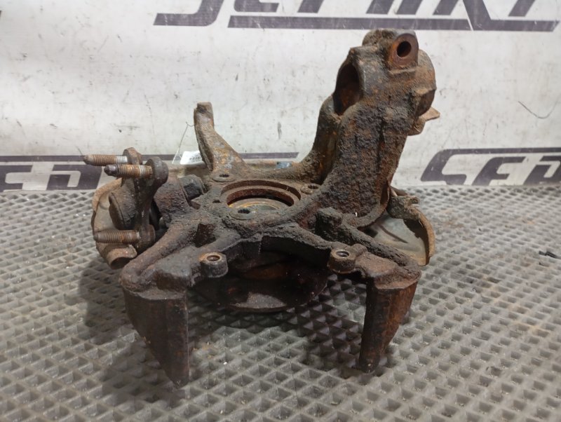 Кулак поворотный Skoda YETI 2011 5L