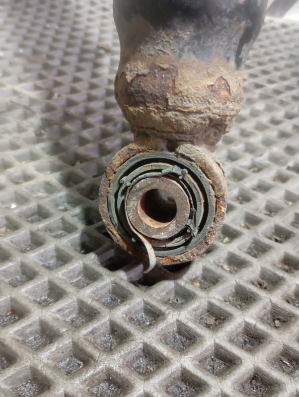 Стойки подвески Skoda YETI 2011 5L