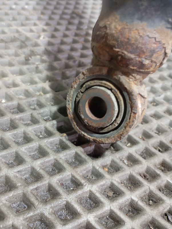 Стойки подвески Skoda YETI 2011 5L