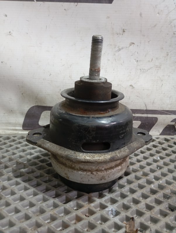 Подушка двигателя Volkswagen Touareg 2006 GP