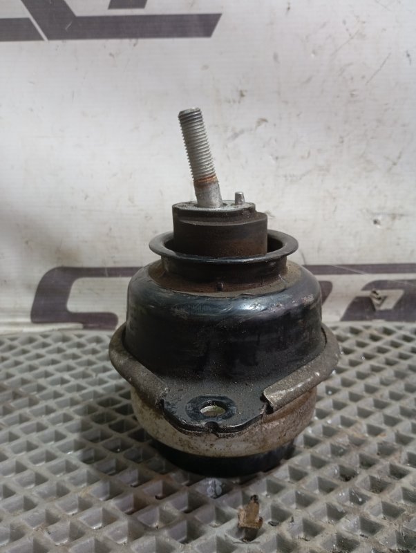 Подушка двигателя Volkswagen Touareg 2006 GP