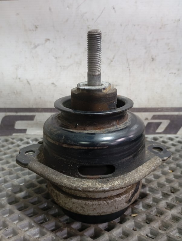 Подушка двигателя Volkswagen Touareg 2006 GP