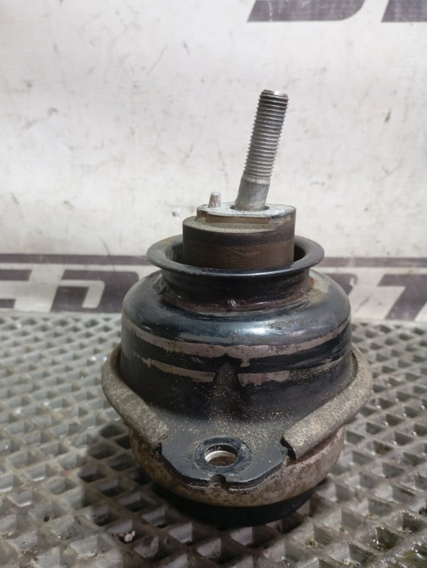 Подушка двигателя Volkswagen Touareg 2006 GP