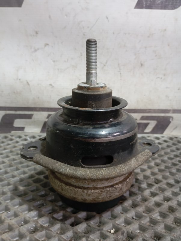 Подушка двигателя Volkswagen Touareg 2006 GP