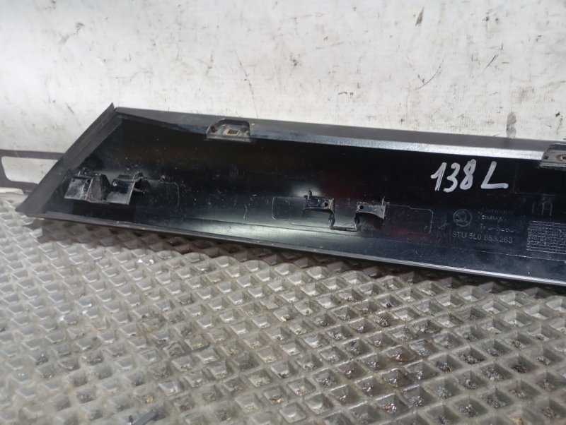 Молдинг лобового стекла Skoda YETI 2015