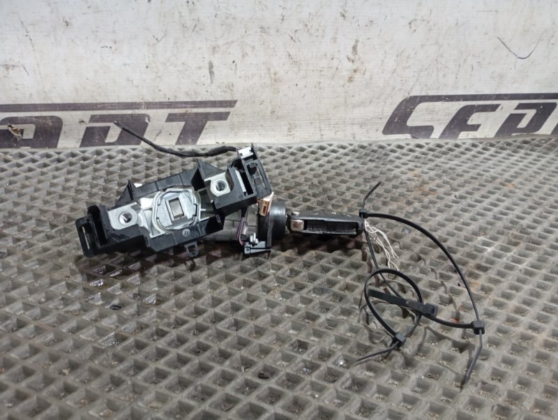 Замок зажигания с ключом Skoda YETI 2015