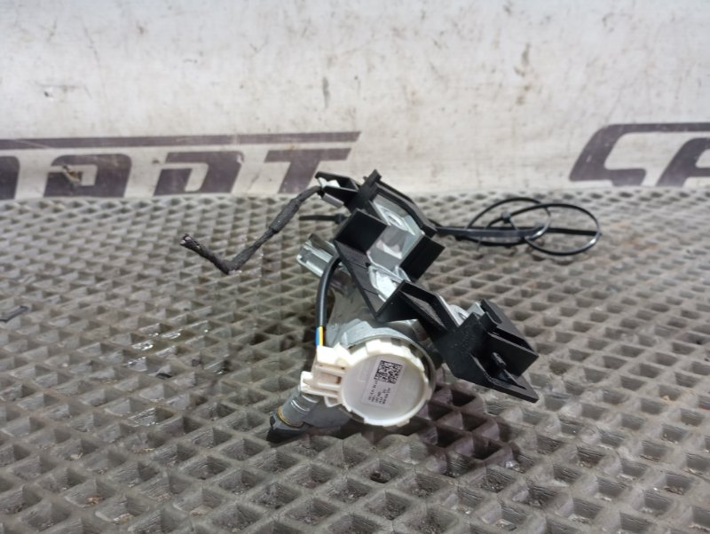 Замок зажигания с ключом Skoda YETI 2015