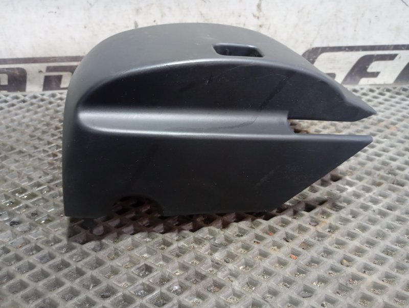 Кожух рулевой колонки Skoda YETI 2015