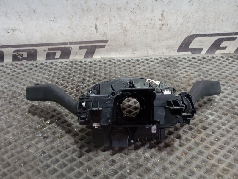 Блок подрулевых переключателей Skoda YETI 2011 5L