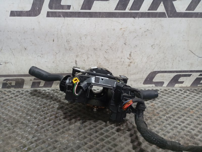 Блок подрулевых переключателей Volkswagen Touareg 2006 GP