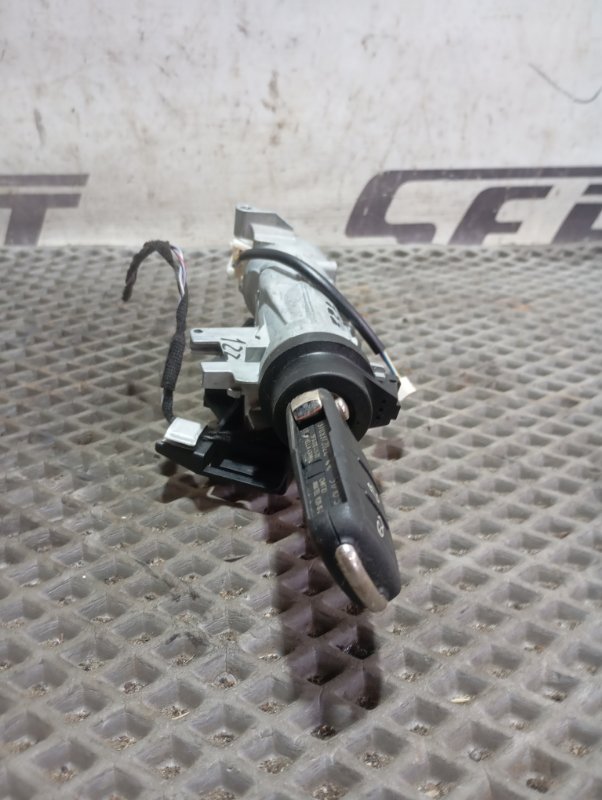 Ключ зажигания Skoda YETI 2011 5L