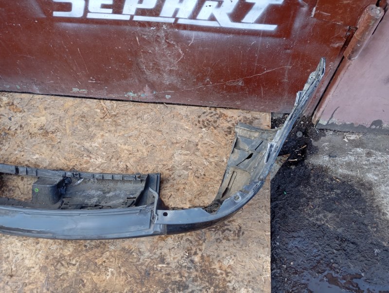 Бампер Volkswagen Touareg 2006 GP