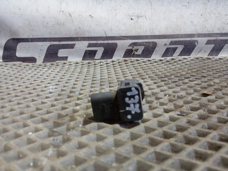 Датчик парктроника Volkswagen Touareg 2006 GP