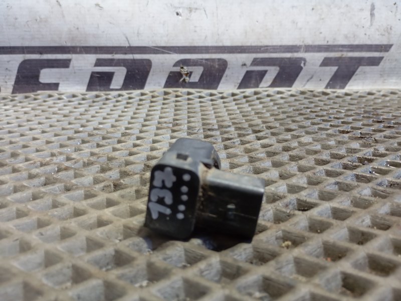 Датчик парктроника Volkswagen Touareg 2006 GP