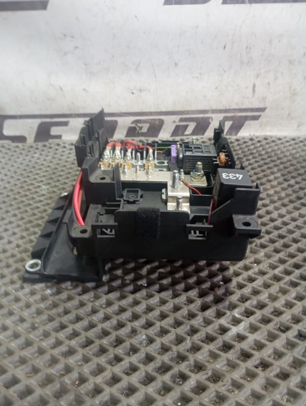 Блок предохранителей Volkswagen Touareg 2006 GP