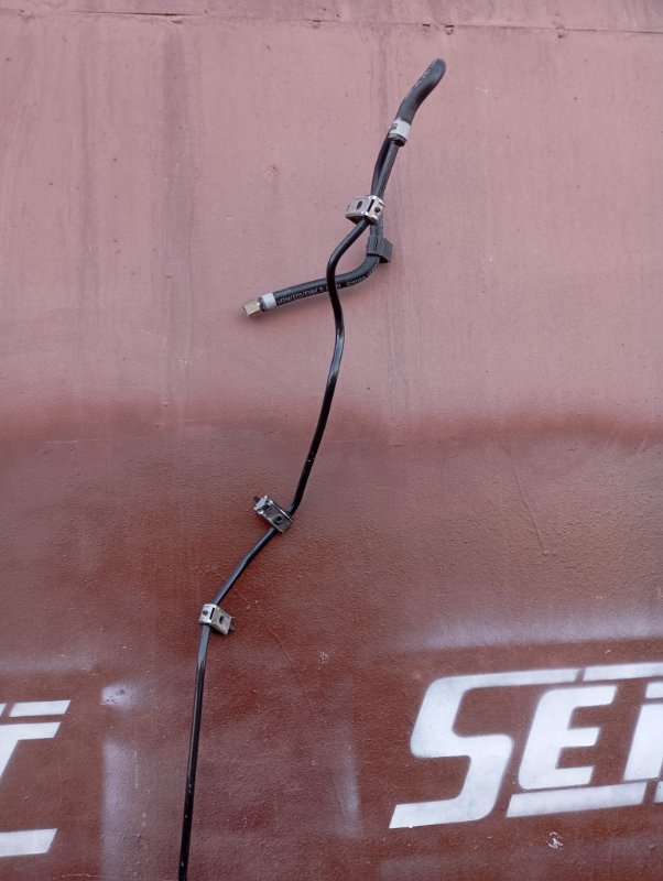 Трубка топливная Audi A6 2007 C6