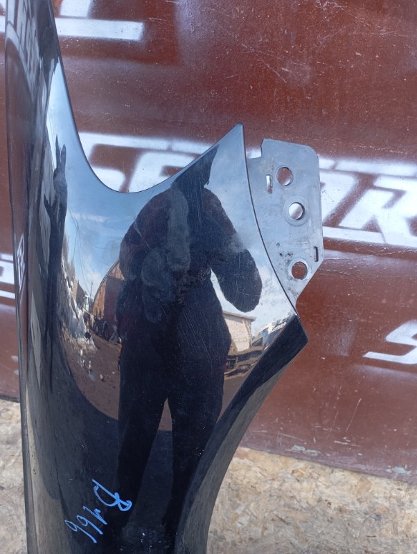 Крыло Volkswagen Touareg 2006 GP