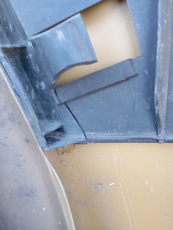 Крыло Volkswagen Touareg 2006 GP