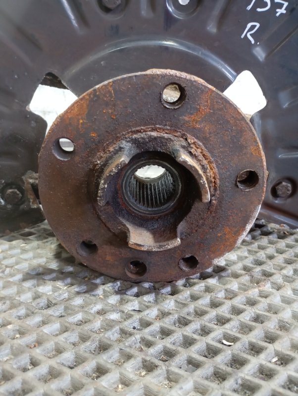 Кулак поворотный Volkswagen Touareg 2006 GP