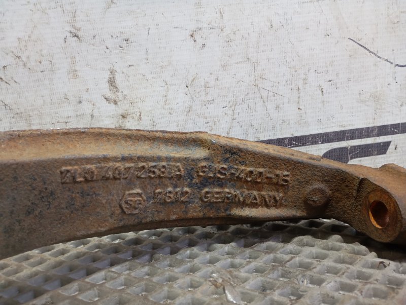 Кулак поворотный Volkswagen Touareg 2006 GP