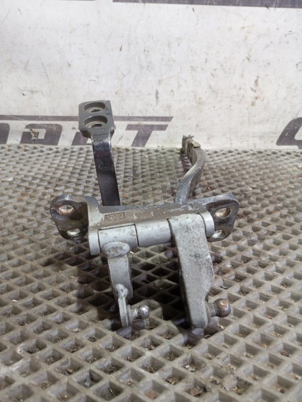 Петля двери Volkswagen Touareg 2006 GP