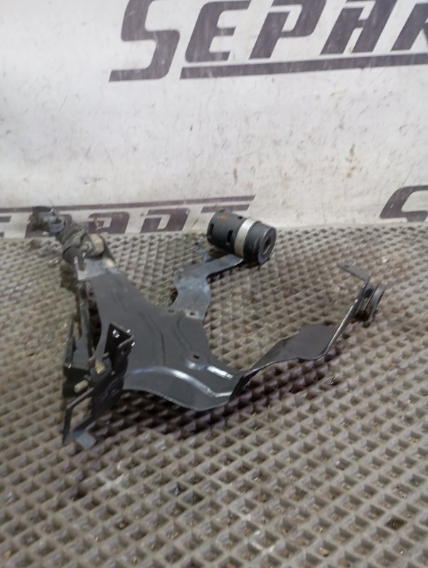 Кронштейн кузова Volkswagen Touareg 2006 GP